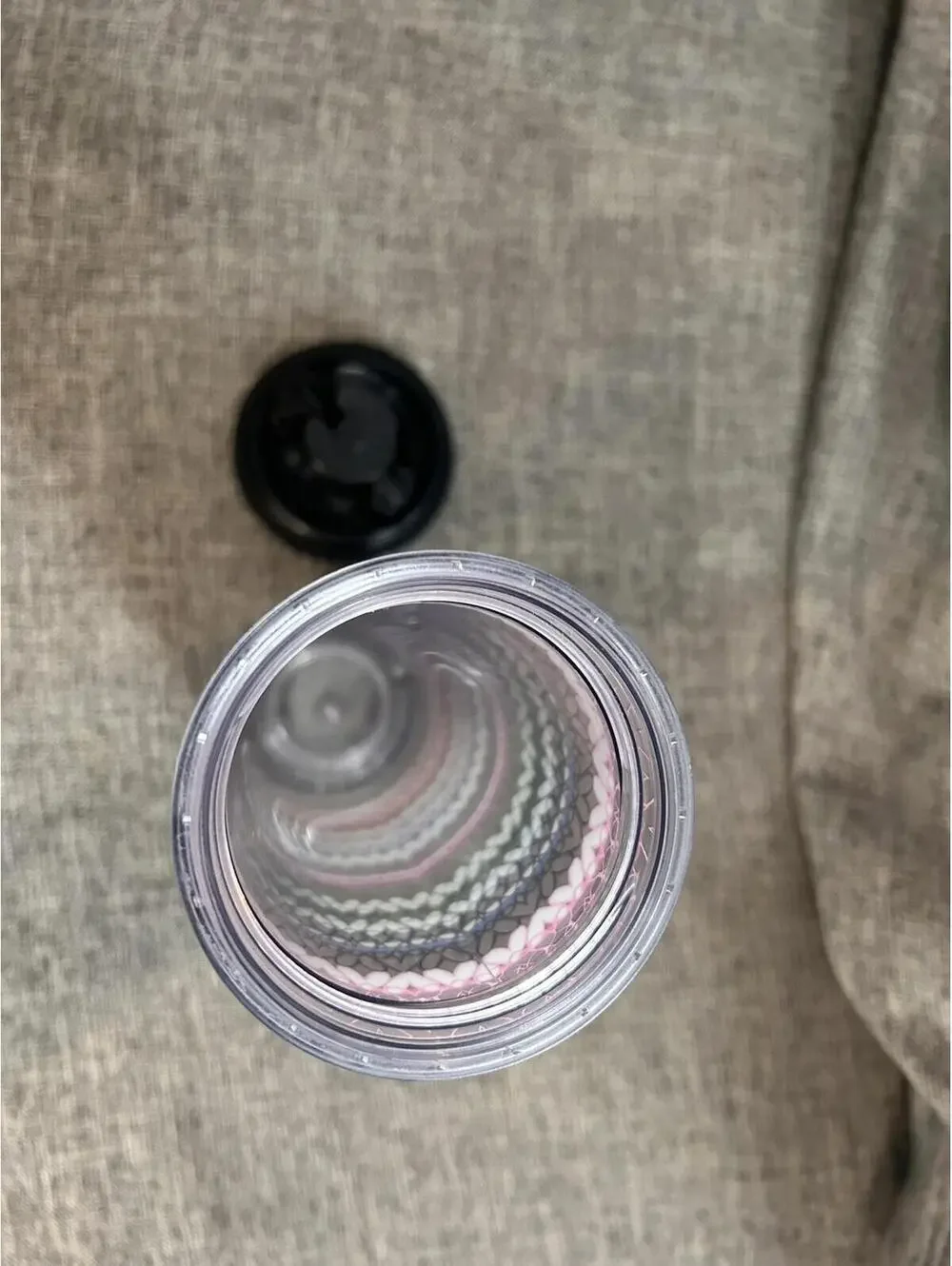 Starbucks Travel Tumbler Twist Lid May 2017 Rainbow Hearts 16 oz Coffee Tea